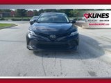 Used 2019 Toyota Camry LE image 3