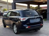 Used 2014 Mitsubishi Outlander SE image 3