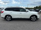 Used 2015 Nissan Pathfinder Platinum image 2