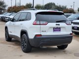 Used 2023 Jeep Cherokee Altitude Lux image 4