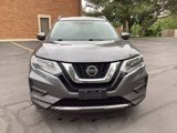 Used 2018 Nissan Rogue SV image 2