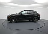 Certified 2025 Porsche Macan image 2
