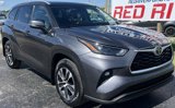 Used 2022 Toyota Highlander XLE image 2