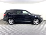 Used 2017 Ford Explorer XLT image 5