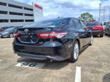 Used 2018 Toyota Camry XLE image 3