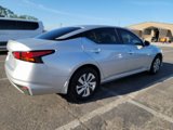 Used 2024 Nissan Altima 2.5 S image 2