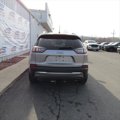 Used 2019 Jeep Cherokee Limited image 4