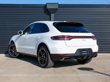 Certified 2021 Porsche Macan image 3