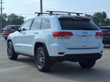 Used 2017 Jeep Grand Cherokee Limited w/ Luxury Group II image 3