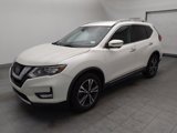 Used 2017 Nissan Rogue SL image 2