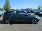 Used 2017 Volkswagen Golf S image 2