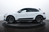 Certified 2021 Porsche Macan image 3