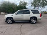 Used 2013 Cadillac Escalade Luxury image 5