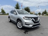 Used 2019 Nissan Rogue SV image 2