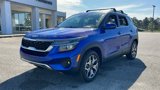 Used 2023 Kia Seltos EX image 3