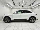 Certified 2023 Porsche Macan image 2