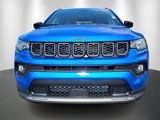 Used 2025 Jeep Compass Latitude w/ Altitude Special Edition image 2