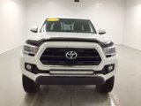 Used 2016 Toyota Tacoma SR5 image 2