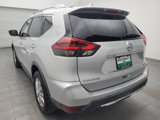 Used 2018 Nissan Rogue SV image 6