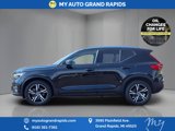 Used 2023 Volvo XC40 B5 Core image 5