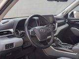 Used 2020 Toyota Highlander Platinum image 4