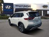 Used 2023 Nissan Rogue SV image 4