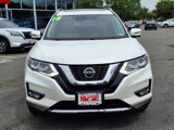 Used 2018 Nissan Rogue SL w/ Premium Package image 2