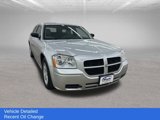 Used 2005 Dodge Magnum SE image 3