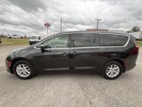 Used 2022 Chrysler Voyager LX image 3