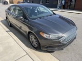 Used 2017 Ford Fusion SE w/ Fusion SE Technology Package image 4