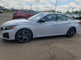 Used 2023 Nissan Altima 2.5 SR w/ SR Premium Package image 3