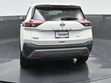 Used 2021 Nissan Rogue SV image 2