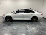 Used 2015 Volkswagen Passat 1.8T S image 2
