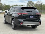 Used 2022 Toyota Highlander Platinum image 5