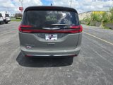 New 2025 Chrysler Pacifica Select image 4