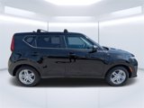 Used 2020 Kia Soul LX image 2