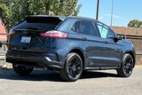 Used 2024 Ford Edge SE w/ Black Appearance Package image 4