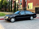 Used 2000 Mercedes-Benz E 320 Sedan image 3