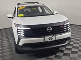 Used 2025 Nissan Kicks SR w/ SR Premium Package image 2