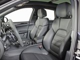 Certified 2024 Porsche Macan S image 5