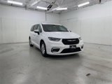 Used 2023 Chrysler Pacifica Touring-L image 2
