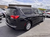 Used 2023 Chrysler Voyager LX image 5