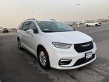 Used 2022 Chrysler Pacifica Touring-L image 4