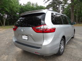 Used 2020 Toyota Sienna XLE Premium image 3