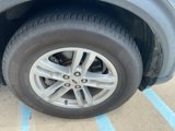 Used 2022 Ford Explorer XLT image 3