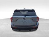 Used 2022 Ford Explorer XLT w/ Equipment Group 202A image 6