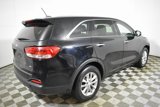Used 2017 Kia Sorento L image 5