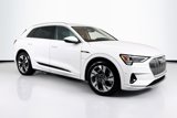 Used 2022 Audi e-tron Premium Plus w/ Premium Plus Package image 3