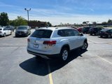 Used 2018 Volkswagen Atlas SE image 2