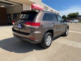 Used 2017 Jeep Grand Cherokee Laredo w/ Quick Order Package 23E image 5